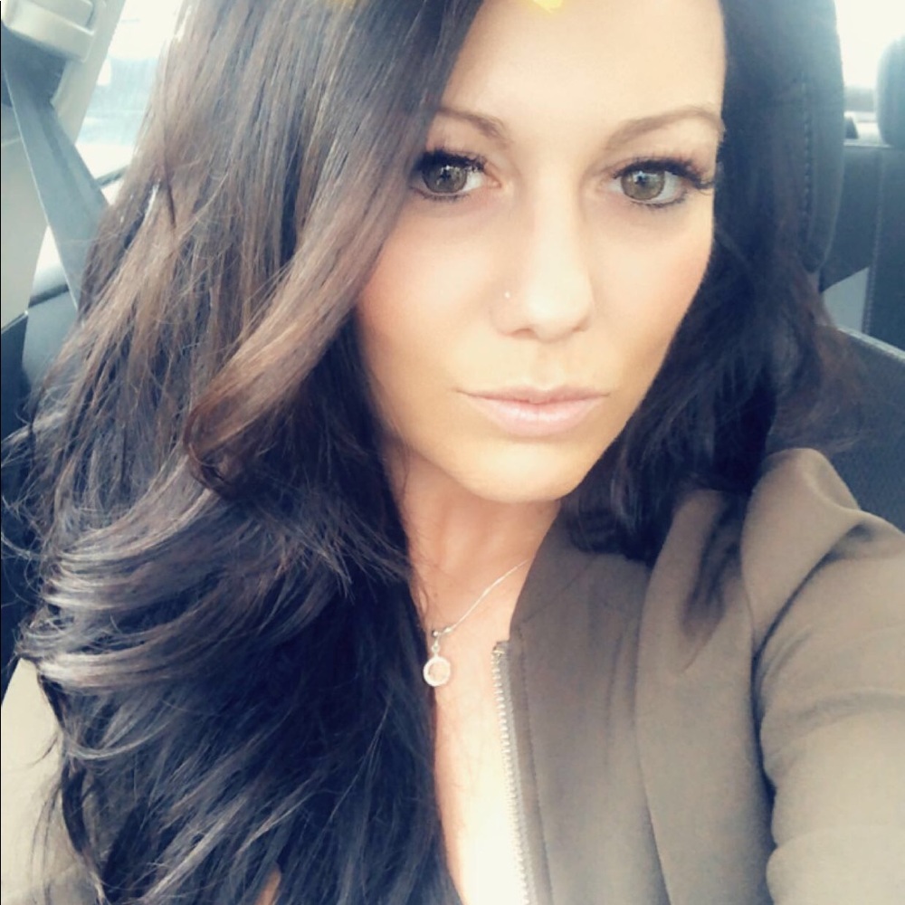 Meet your Posher, Nicole